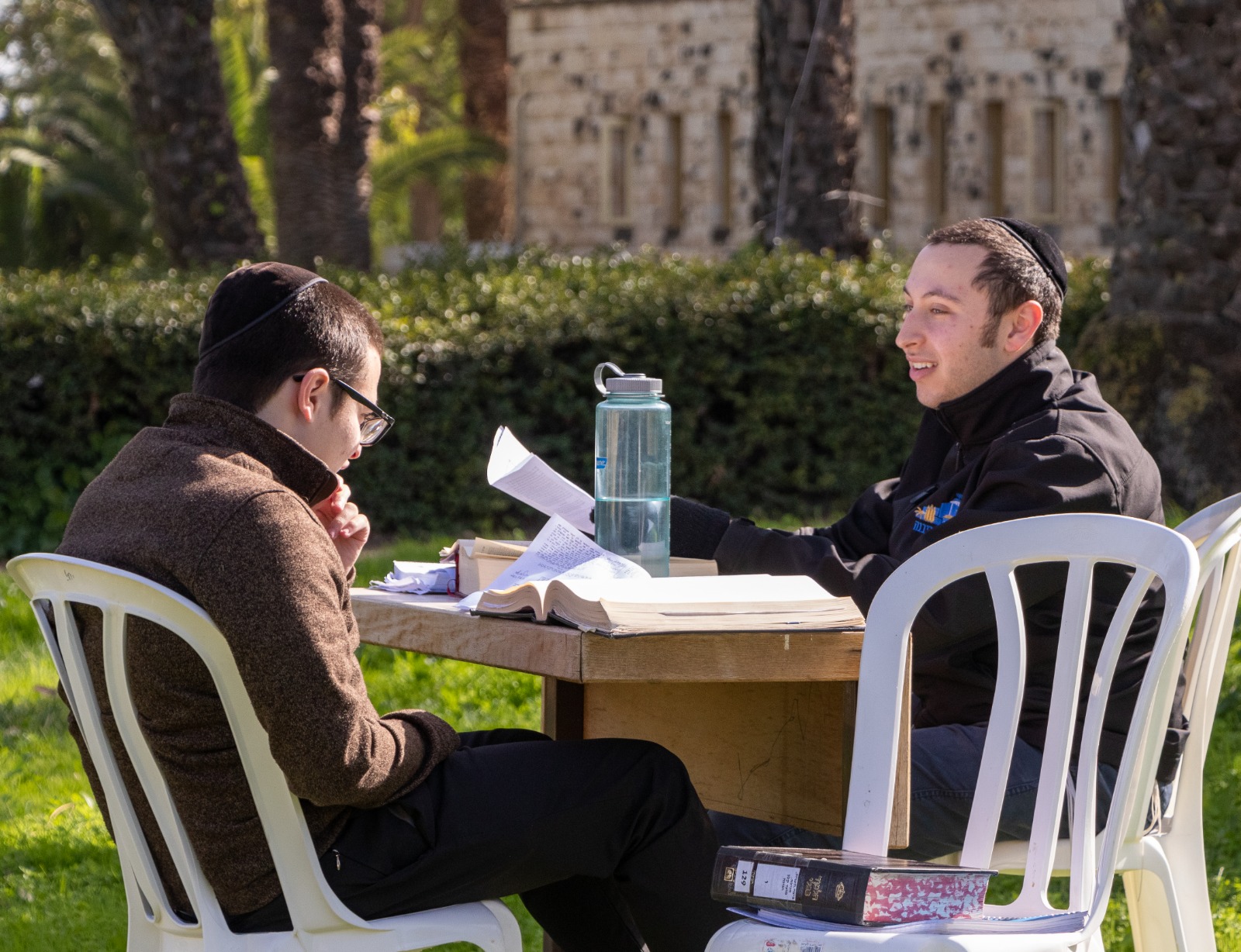 Some of the shiurim and chavrutot took place outdoors as a precaution